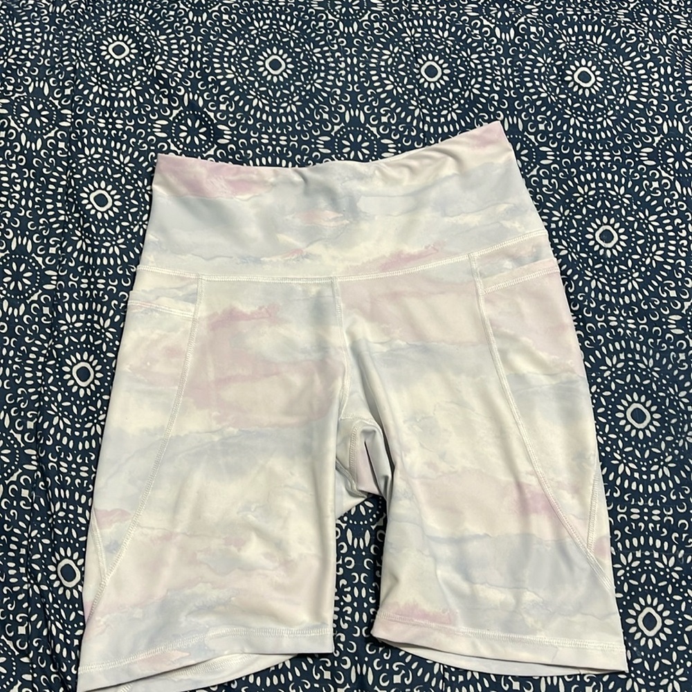 Old Navy Active High-Rise Biker Shorts